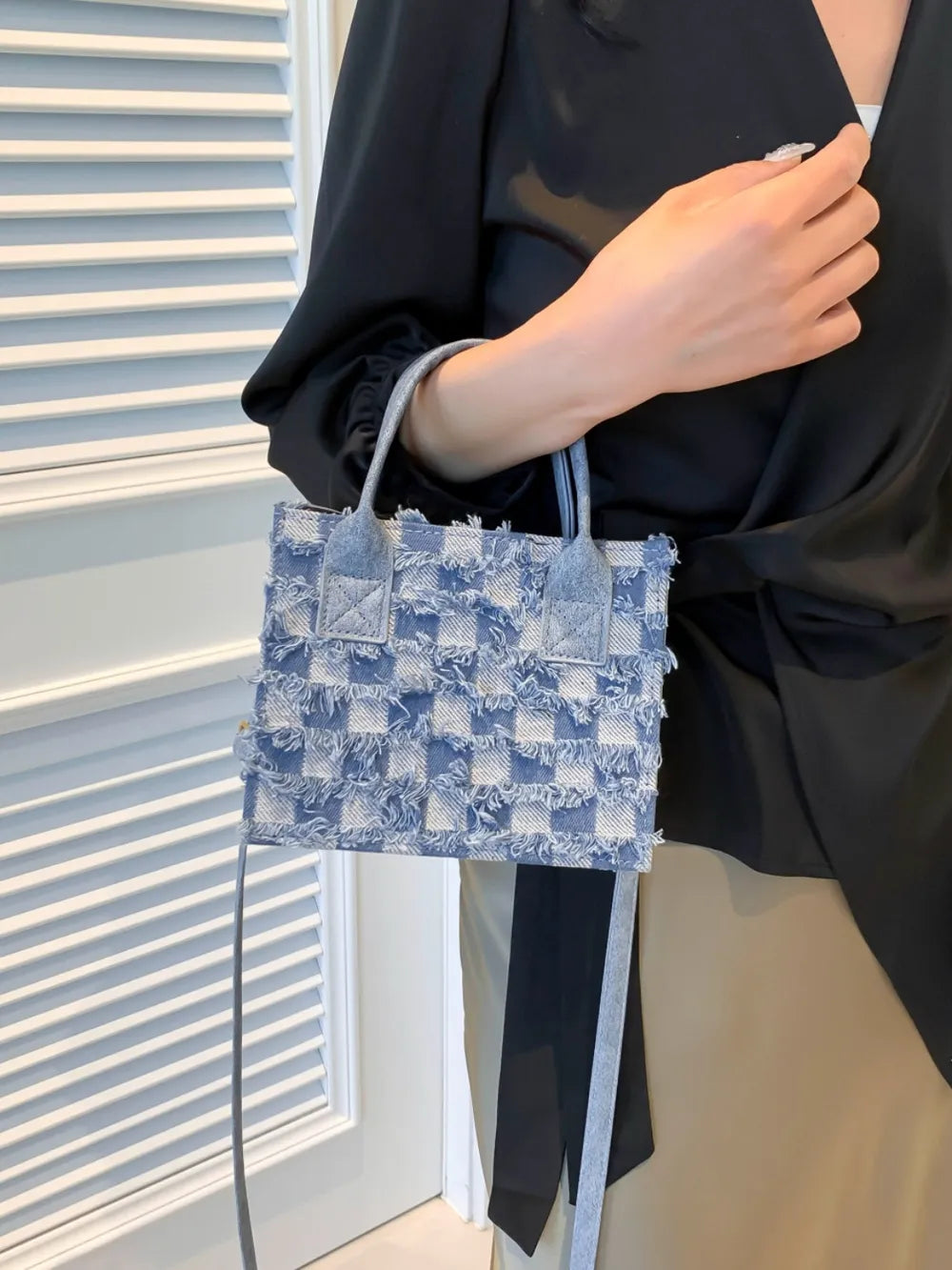 Sac bandoulière à carreaux à bords francs