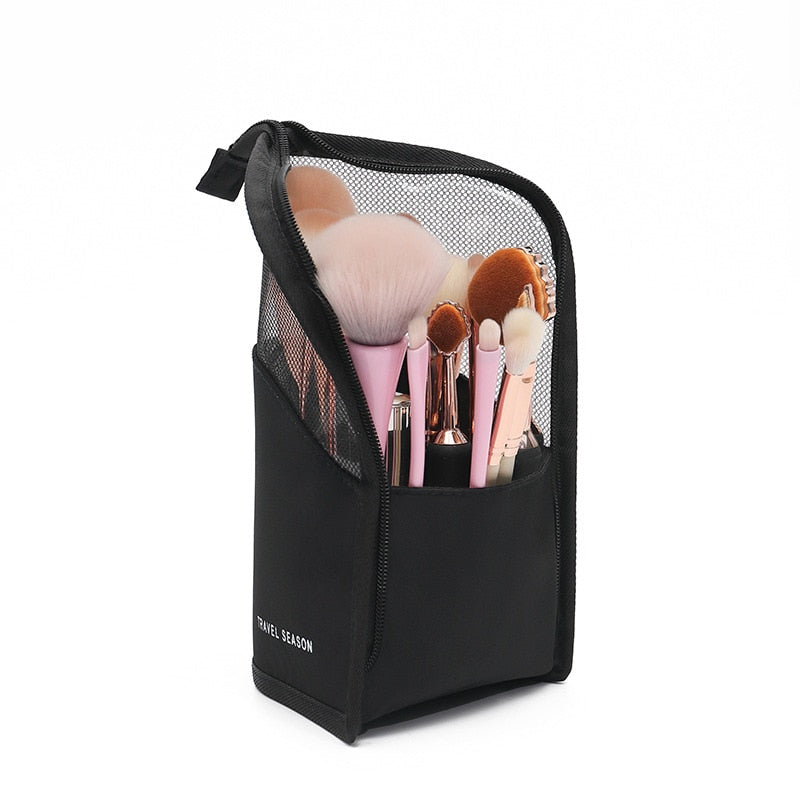 PURDORED Trousse de toilette transparente avec support et fermeture éclair, idéale pour les voyages. Porte-pinceaux de maquillage et organisateur.