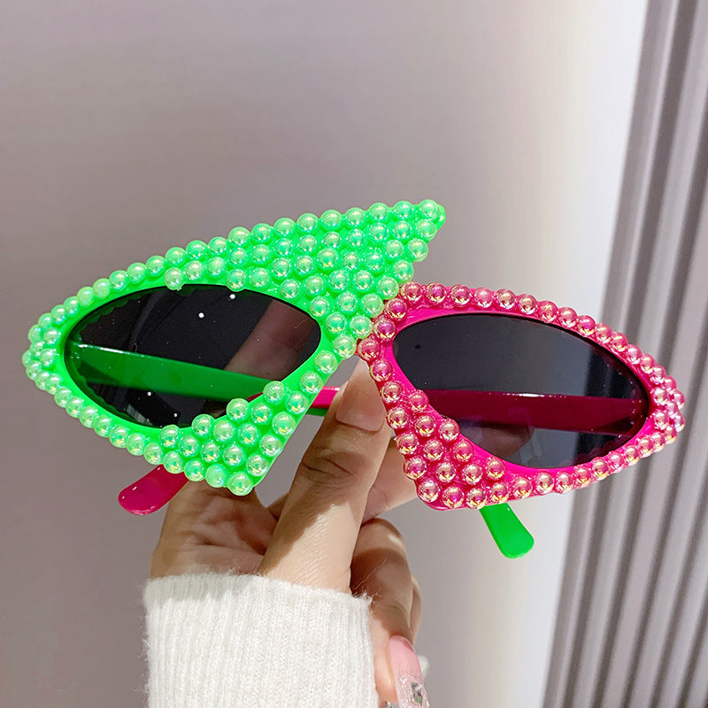 THEMEASHOP™  FEMME- Lunettes de soleil triangulaires à strass style extraterrestre, lunettes rétro, lunettes de soleil de soirée pour femmes, lunettes de soleil résistantes aux UV