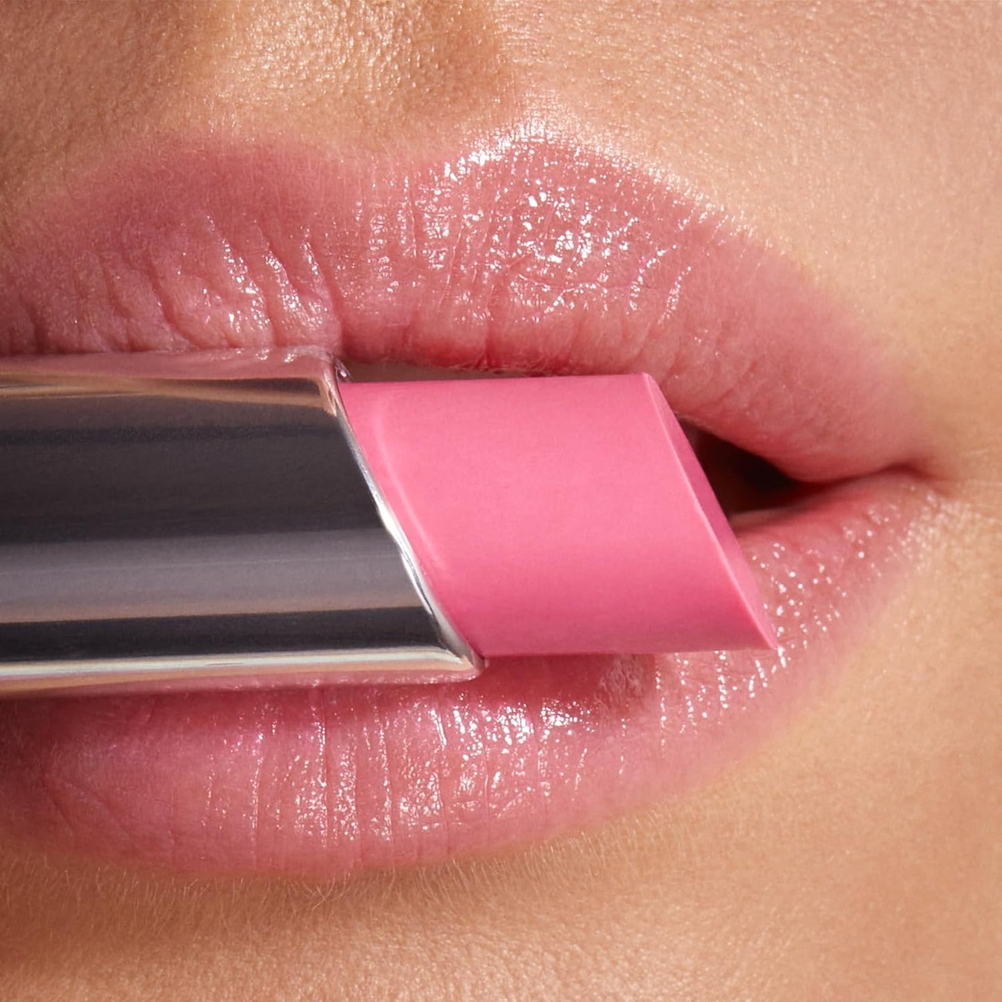 KIKO Milano Coloured Balm 04, Baume À Lèvres Coloré À Action Hydratante À L'Arôme Fruité Agréable