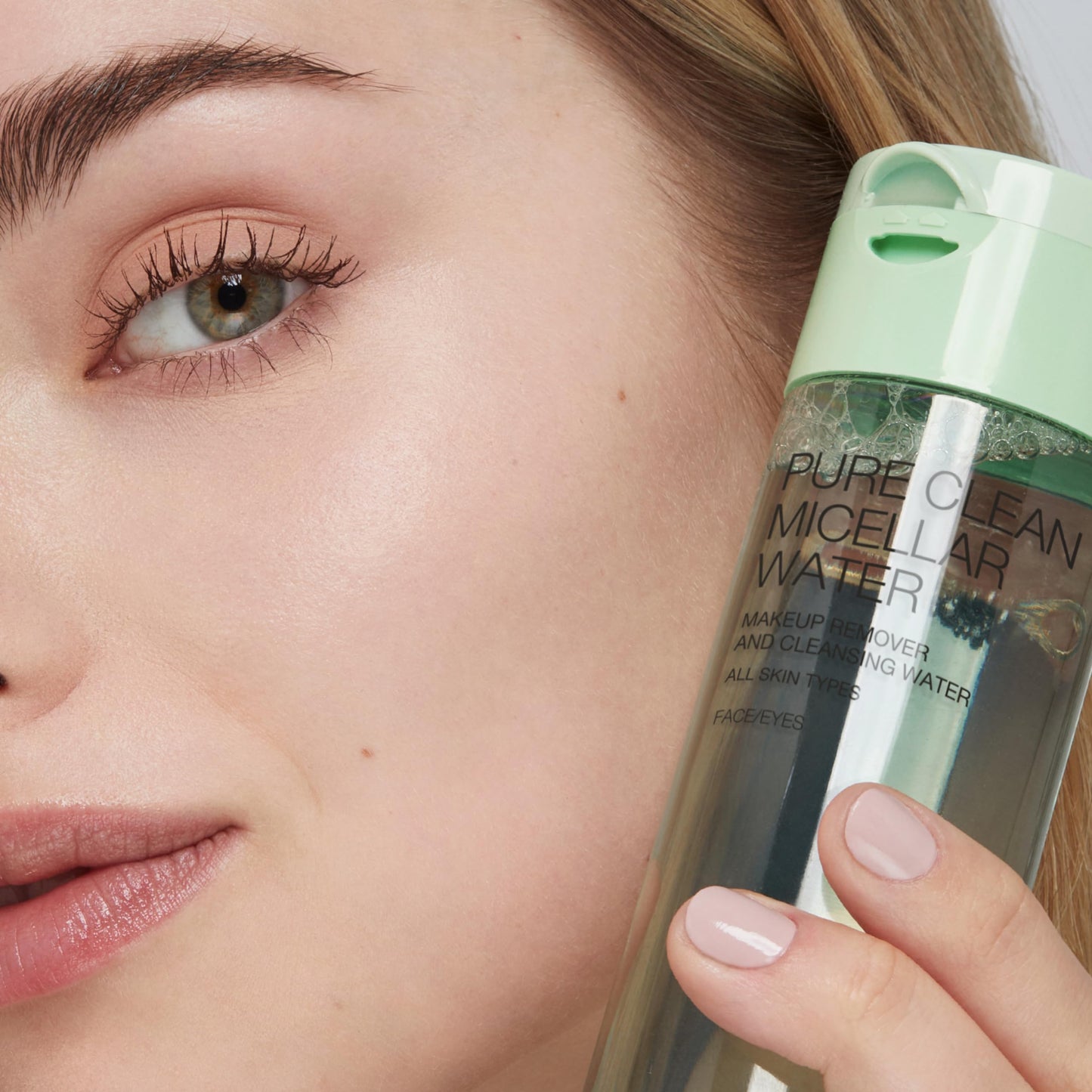 KIKO Milano Pure Clean Wipes Mini, Lingettes Démaquillantes Visage, Contour Des Yeux Et Lèvres Au Format Mini