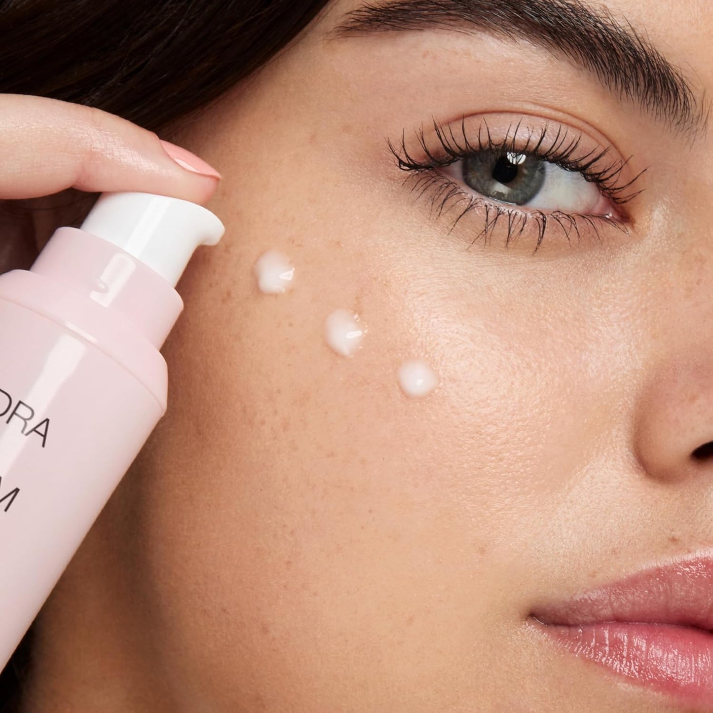 KIKO Milano Hydra Pro Serum, Sérum Hydratant Pour Le Visage Enrichi D’Un Complexe Acide Hyaluronique + Rose
