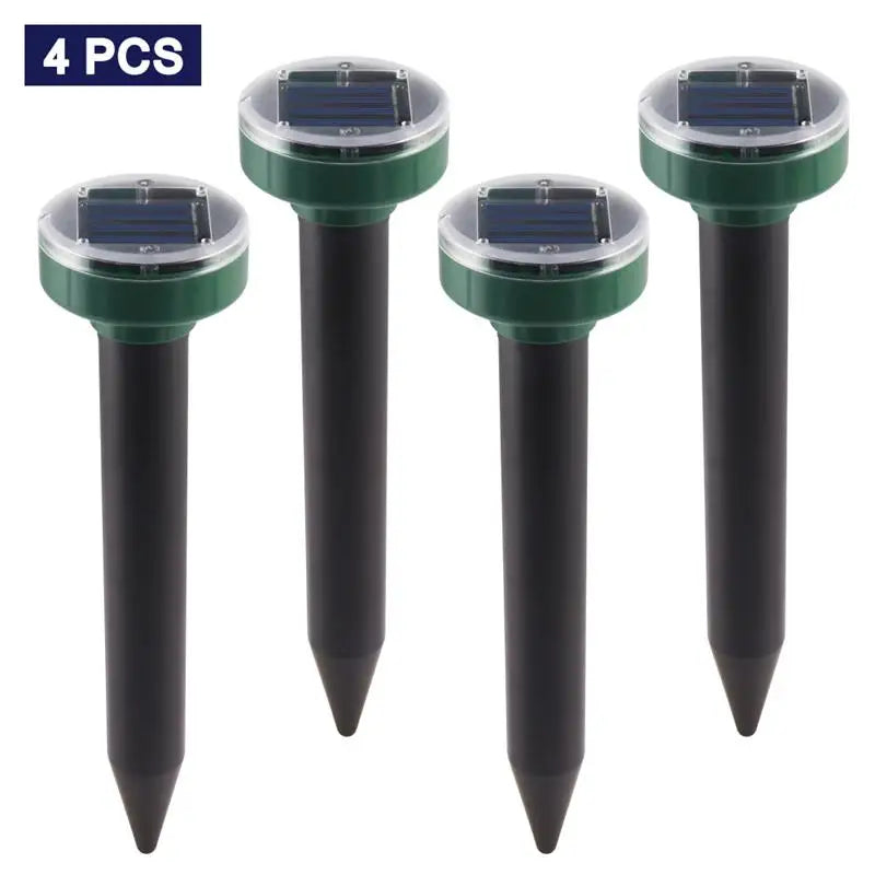 Lot de 4 répulsifs solaires à ultrasons pour souris, taupes et rongeurs, avec lampe LED intégrée pour jardin.