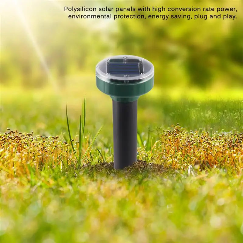 Lot de 4 répulsifs solaires à ultrasons pour souris, taupes et rongeurs, avec lampe LED intégrée pour jardin.