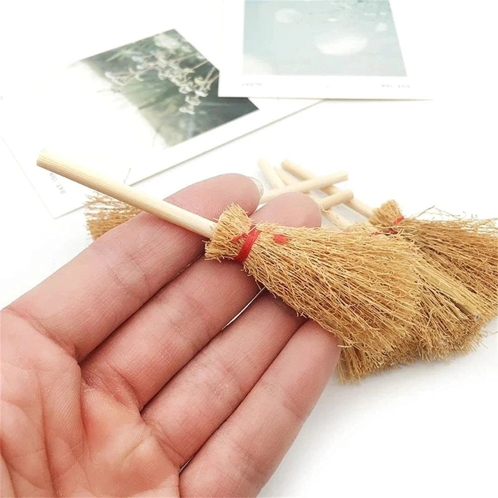 THEMEASHOP™- 10/20PCS Halloween Mini Witch Hat and Broom Decor DIY Craft Embellishments Miniature Ornaments Hanging Pendants Desktop Decor